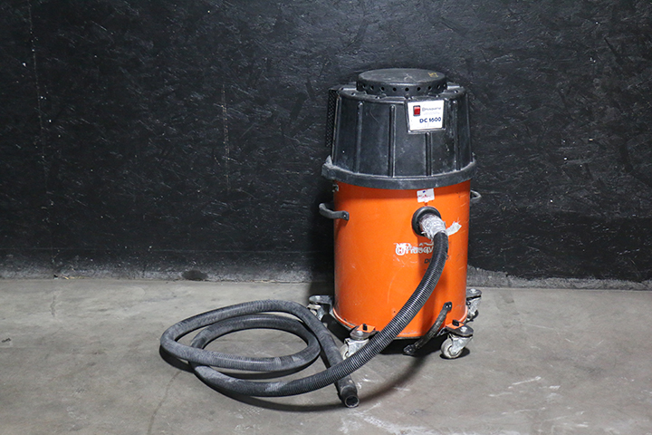 Husqvarna DC1600 115V 2HP Dust Collector - USED